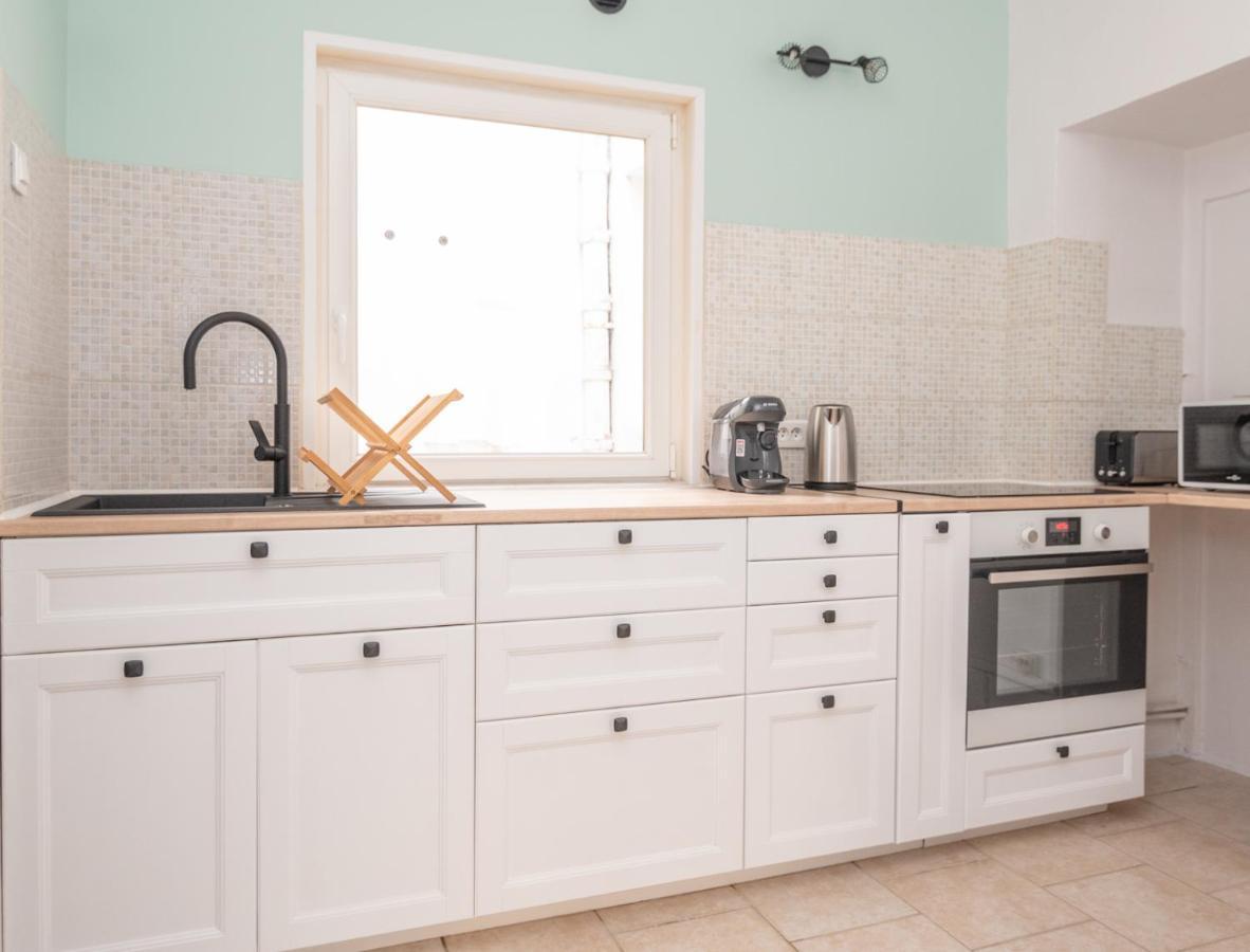 Appartement Cosy Au Centre Ville Avec Garage Chalon-sur-Saone Ngoại thất bức ảnh